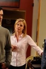 Movie poster: Modern Family Season 2 Episode 2